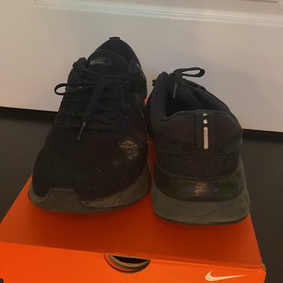Nike react infinity run in black - Picture 4 of 6